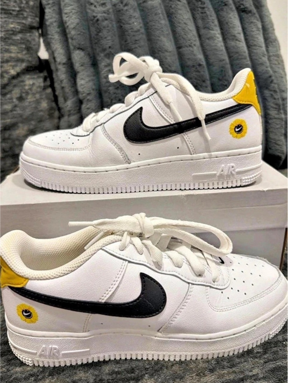Nike Air Force 1 LV8 (GS) ) Sneakers White & Yellow Girls US 5Y Like New